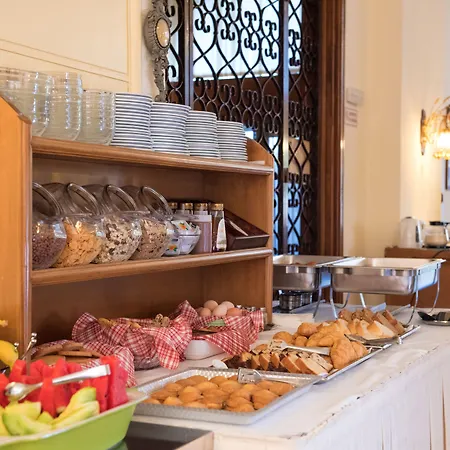 Отель Sunset 3*